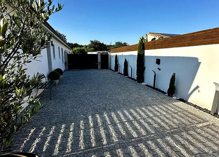 Piscine & - Havre De Paix Proche Bordeaux וילה *